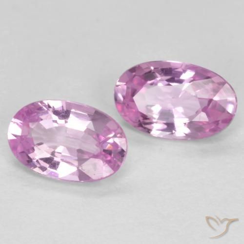 Pedras preciosas de Safira Roxo médio-claro natural de 0.56 ct, oval, VS