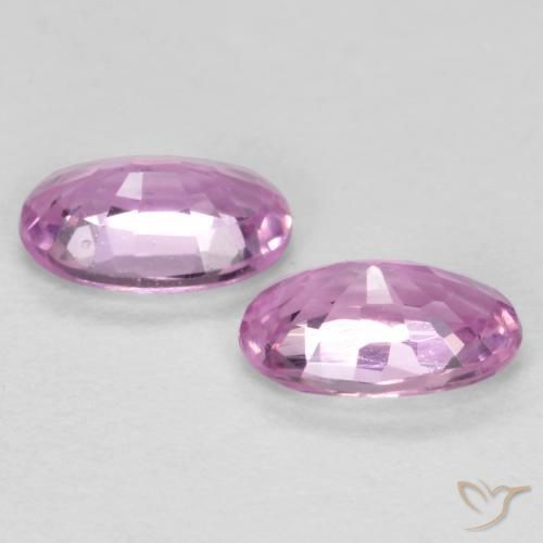 Pedras preciosas de Safira Roxo médio-claro natural de 0.56 ct, oval, VS
