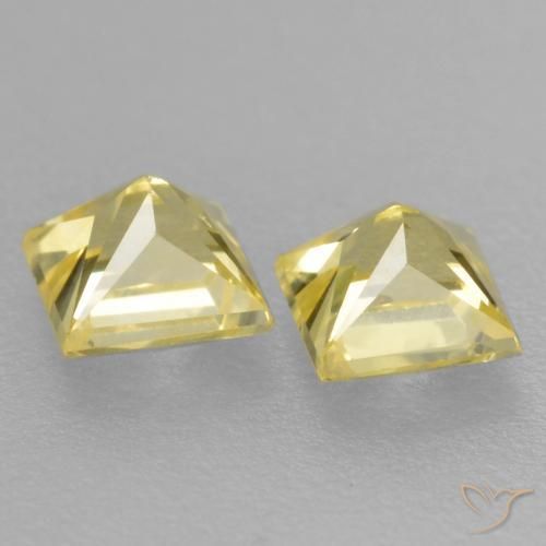 Pedras preciosas de Safira Amarelo claro médio natural de 0.54 ct, Quadrado, VVS-VS