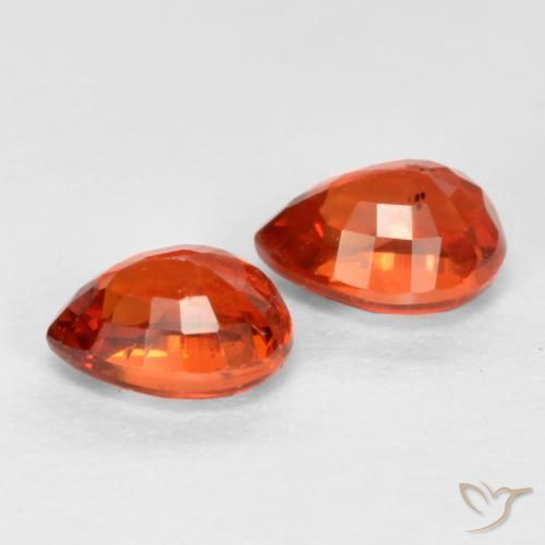 Pedras preciosas de Safira vermelho médio natural de 0.92 ct, Formato de pêra, VS