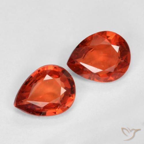 0.61ctw Natural Vermelho Carmesim Brilhante Safira, Formato de pêra, VS