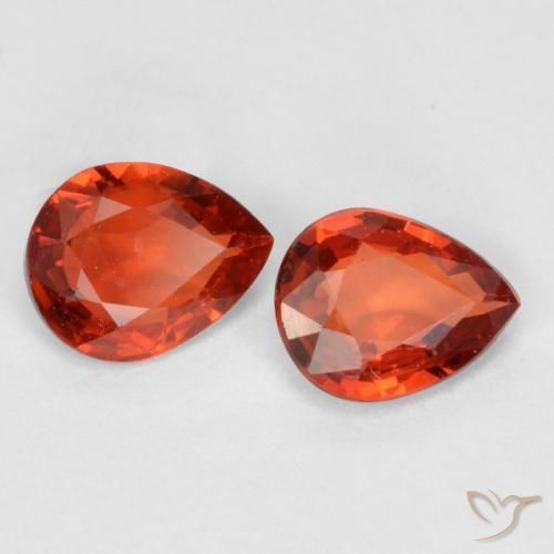 Pedras preciosas de Safira Vermelho Carmesim Brilhante natural de 0.61 ct, Formato de pêra, VS