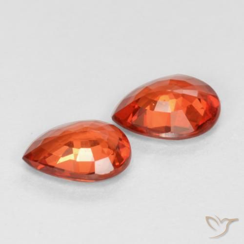 Pedras preciosas de Safira Vermelho Carmesim Brilhante natural de 0.61 ct, Formato de pêra, VS