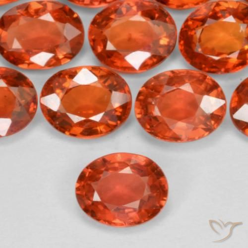 0.45ct Natural vermelho intenso Safira, oval, VS