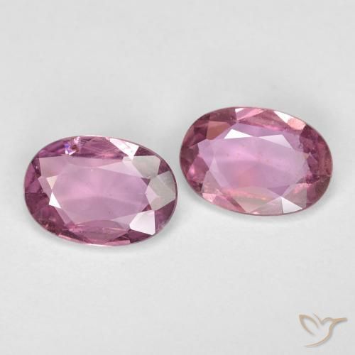 Pedras preciosas de Safira roxo médio natural de 1.56 ct, oval, VS