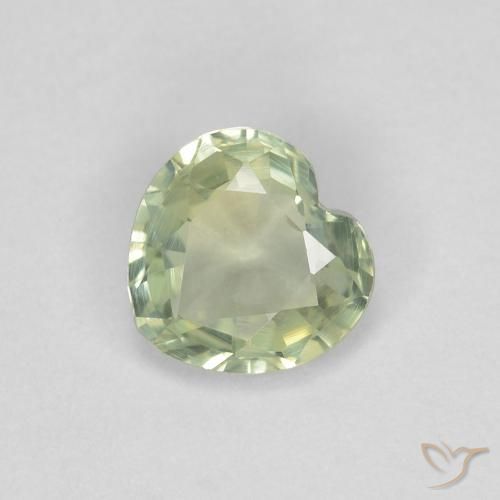 0.37ct Natural Verde Sábio Claro Safira, Coração, VVS