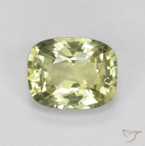 0.67ct Natural Verde Pêra Claro Safira, Almofada, VVS-VS