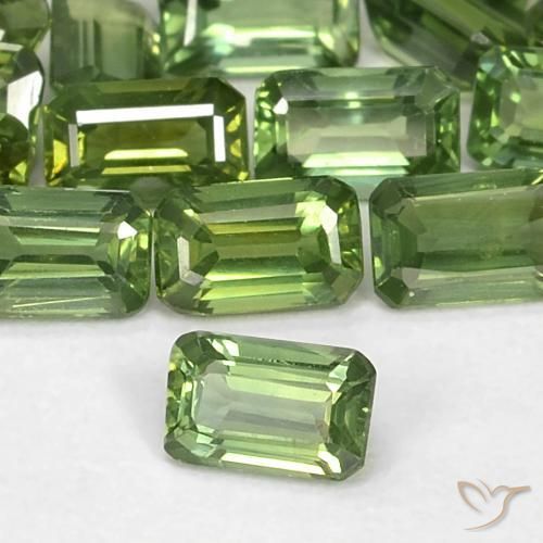 Safira Medium Light Green Natural 0.40ct, Corte Octógono / Esmeralda, VS