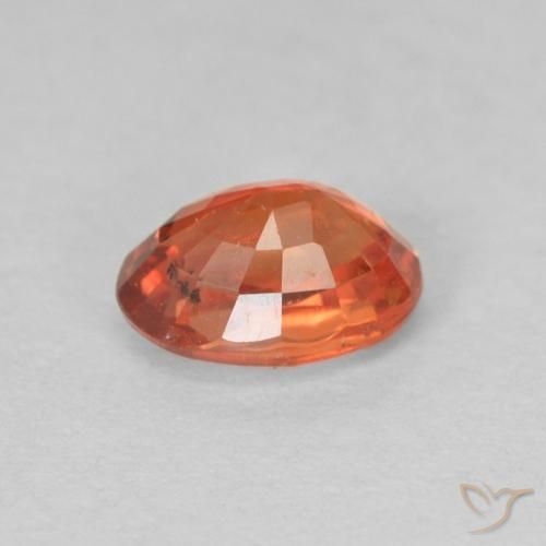 Safira vermelho médio Natural 0.68ct, oval, VS