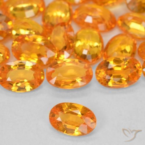 Safira Laranja brilhante Natural 0.60ct, oval, VVS-VS