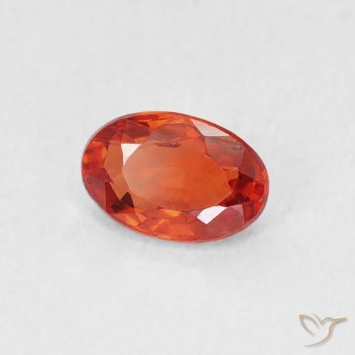 Safira vermelho intenso Natural 0.63ct, oval, VVS-VS