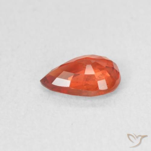 Safira vermelho intenso Natural 0.55ct, Formato de pêra, VS