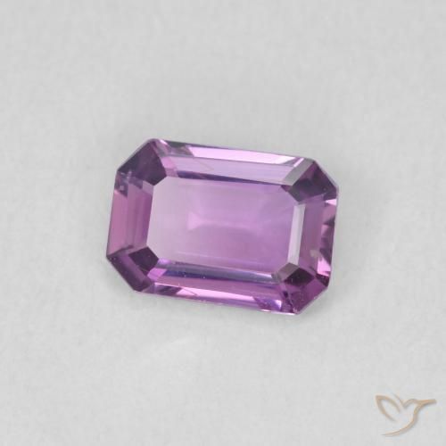 Safira roxo médio Natural 0.62ct, Corte Octógono / Esmeralda, VVS
