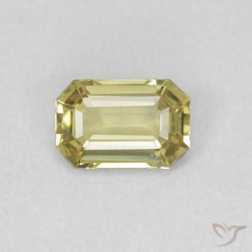 0.70ct Natural Amarelo claro Safira, Corte Esmeralda, VVS