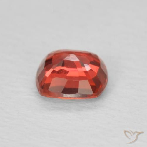 Safira vermelho médio Natural 0.47ct, Almofada, VVS