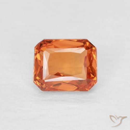 0.63ct Natural Laranja amarelado Safira, Corte Esmeralda, VVS