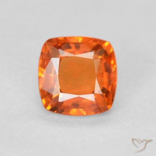 0.51ct Natural Laranja brilhante Safira, Almofada, VVS