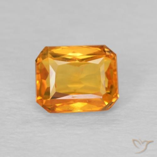 0.68ct Natural Laranja Médio Safira, Corte Esmeralda, VS