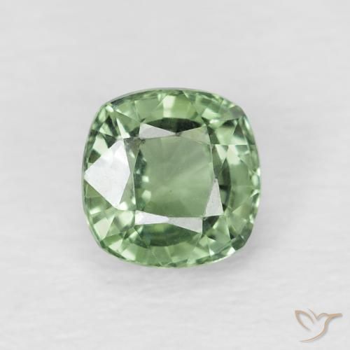 0.74ct Natural Verde Floresta Claro Safira, Almofada, VVS-VS
