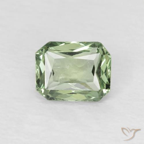 0.56ct Natural Medium Light Green Safira, Corte Esmeralda, VVS