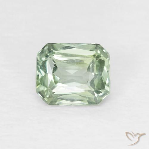 0.52ct Natural Verde pálido Safira, Corte Esmeralda, VVS