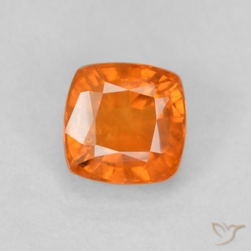 0.70ct Natural fogo laranja Safira, Almofada, VS