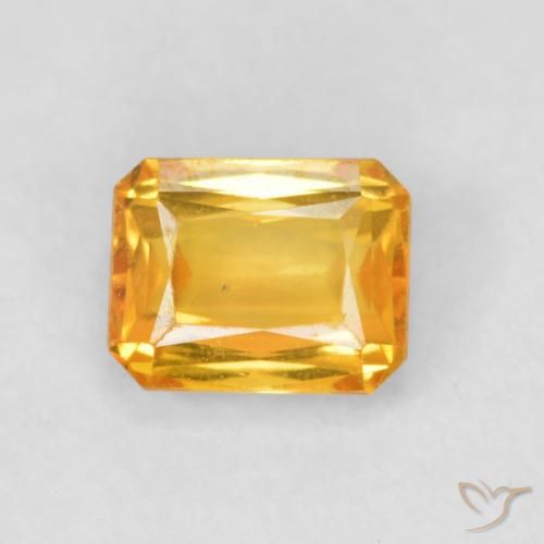 0.66ct Natural Laranja escuro-dourado Safira, Corte Esmeralda, VS