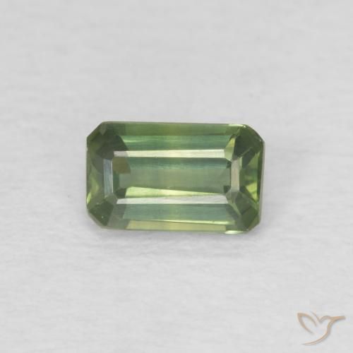 0.40ct Natural Verde Floresta Claro Safira, Corte Esmeralda, VVS-VS