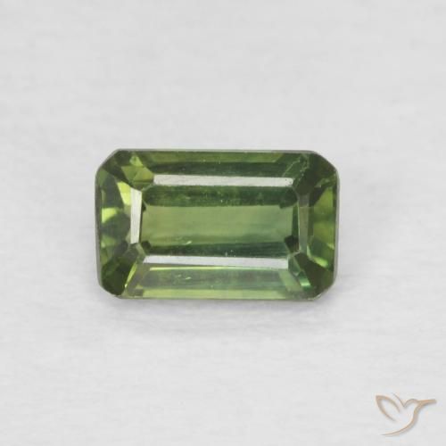 0.46ct Natural Verde Floresta Claro Safira, Corte Esmeralda, VS