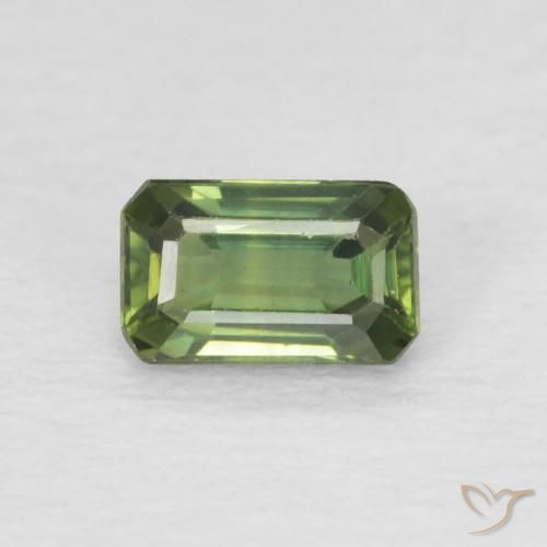 0.46ct Natural Medium Light Green Safira, Corte Esmeralda, VS