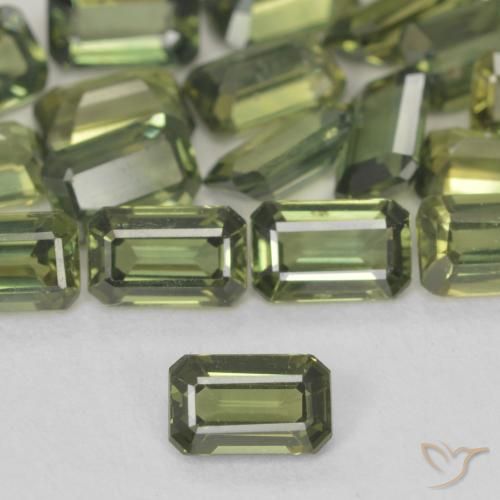 0.45ct Natural verde quente Safira, Corte Esmeralda, VS