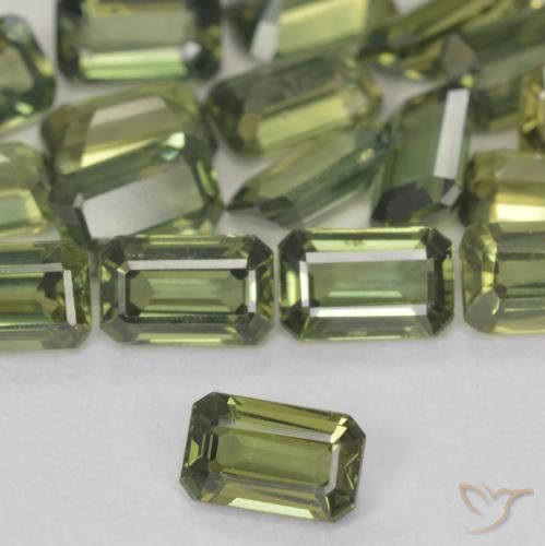 Safira verde quente Natural 0.45ct, Corte Octógono / Esmeralda, VS