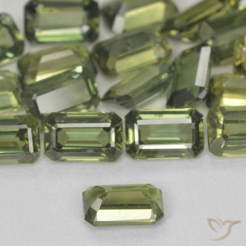 Safira verde quente Natural 0.45ct, Corte Octógono / Esmeralda, VS