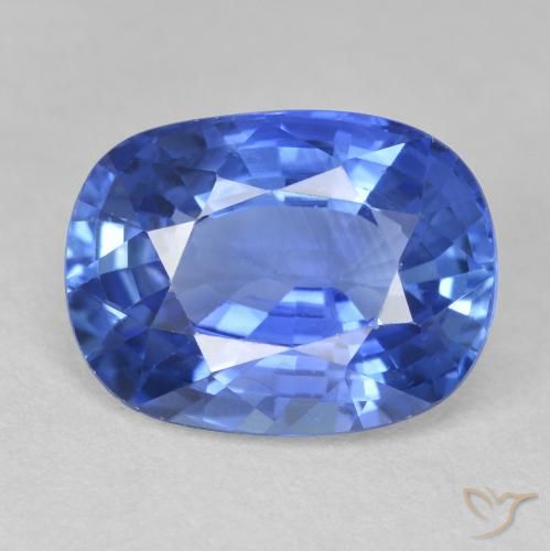 Safira Azul escuro médio Natural 5.54ct, Almofada, VVS-VS