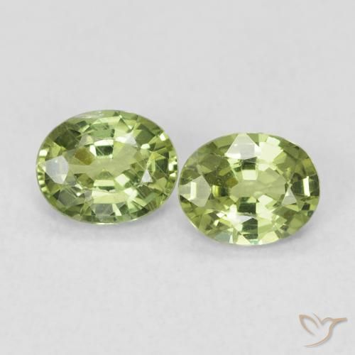 0.74ctw Natural Verde médio Safira, oval, VVS-VS