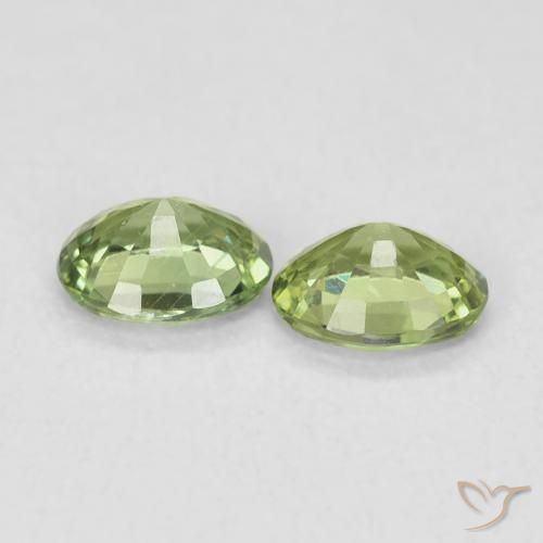 Pedras preciosas de Safira Verde médio natural de 0.74 ct, oval, VVS-VS