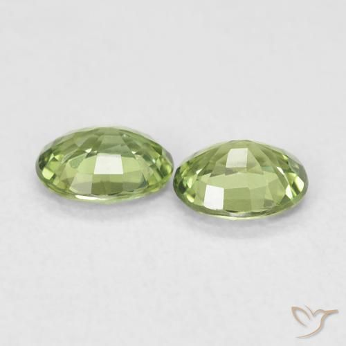 Pedras preciosas de Safira verde quente natural de 0.74 ct, oval, VVS-VS