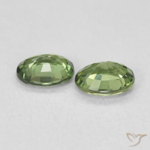 Pedras preciosas de Safira Verde floresta natural de 0.75 ct, oval, VVS-VS