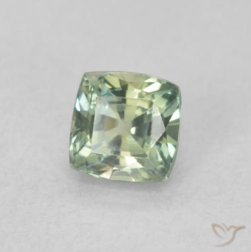 Safira Medium Light-Green Natural 0.57ct, Almofada, VS