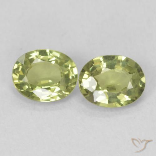 0.82ctw Natural Verde Floresta Quente Safira, oval, VVS-VS