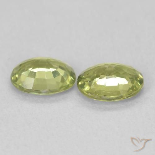 Pedras preciosas de Safira Verde Floresta Quente natural de 0.82 ct, oval, VVS-VS