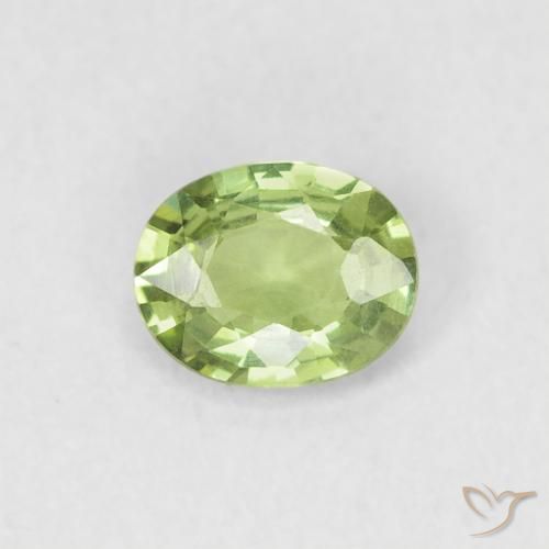 0.38ct Natural Amarelo verde Safira, oval, VVS