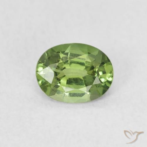 0.45ct Natural Verde médio Safira, oval, VS