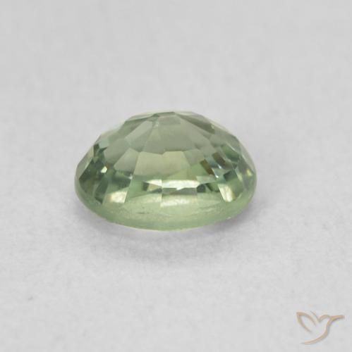 Safira Verde pálido Natural 0.59ct, oval, VVS-VS