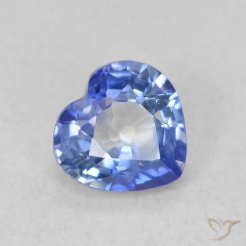 Safira Azul marinho médio Natural 0.43ct, Coração, VS