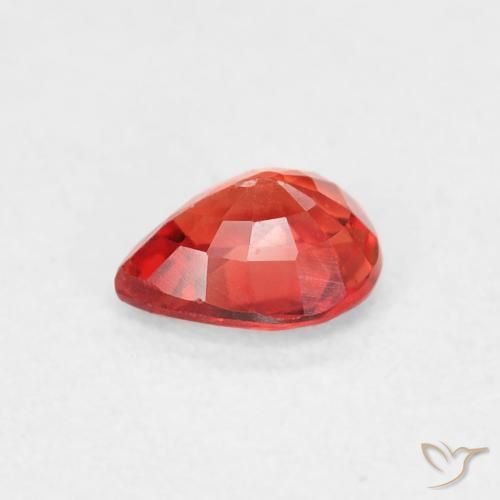 Safira vermelho médio Natural 0.43ct, Formato de pêra, VVS-VS