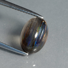 Escapolita multicolorido natural 3,70ct, corte oval, transparente