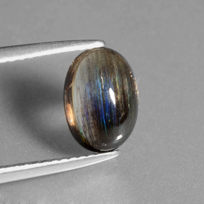 Escapolita multicolorido natural 2,17ct, corte oval, transparente