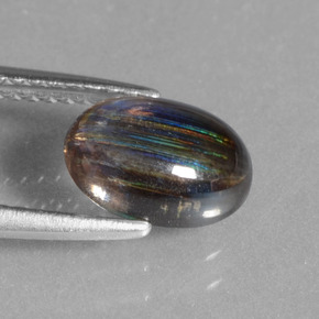 Escapolita multicolorido natural 2,00ct, corte oval, transparente