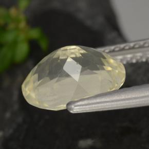 Escapolita amarelo natural 1,72ct, corte oval, VS